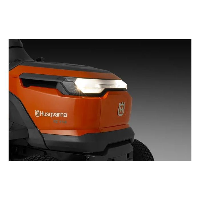 Husqvarna TC 112 Traktorek ogrodowy spalinowy z koszem