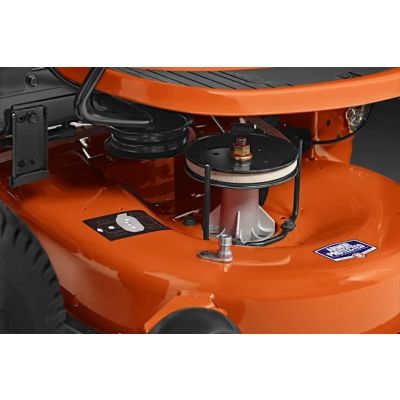 Husqvarna TC 238T Traktorek ogrodowy spalinowy z koszem