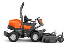 Husqvarna P535HX Rider Hybryda AWD 967985503 967 98 55‑03 może być wyposażony w wysokowydajne urządzenia tnące do 180 cm