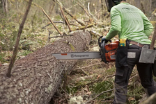 Husqvarna 585 Pilarka spalinowa łańcuchowa 970493030 970 49 30‑30 Najlepiej wyposażona na dzień pracy