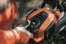 Husqvarna 540i XP Pilarka akumulatorowa łańcuchowa 970572414 970 57 24‑14 intuicyjne sterowanie przyciskami