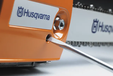 Husqvarna T525 Pilarka spalinowa łańcuchowa 967633411 967 63 34‑11 z bocznym napinaczem łańcucha