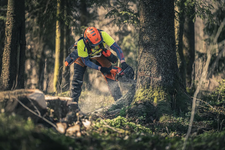 Husqvarna 560 XP Pilarka spalinowa łańcuchowa 970501715 970 50 17‑15 dla profesjonalnych drwali